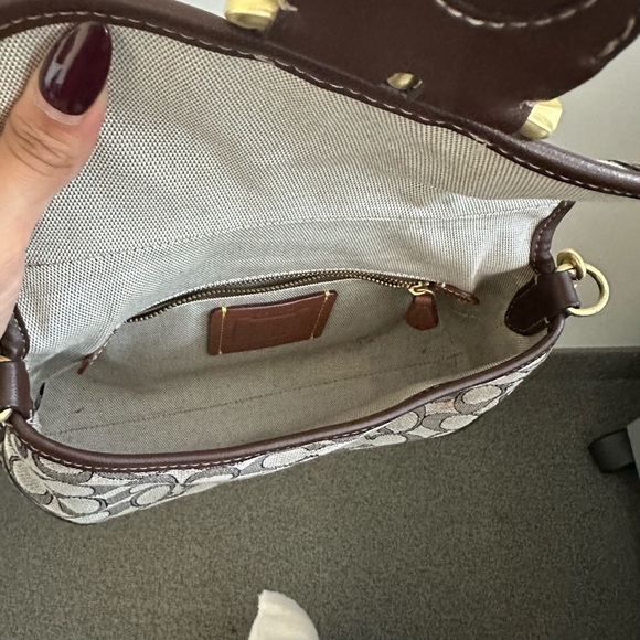 Soho Flap Bag In Signature Jacquard - Picture 3 of 6